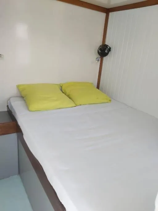 Botel L'Aquahome Hebergement Sur L'Eau Les Trois-Ilets